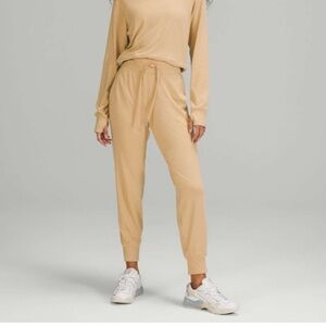 Lululemon Ready to Rulu High-Rise Jogger in Pecan Tan Size 12